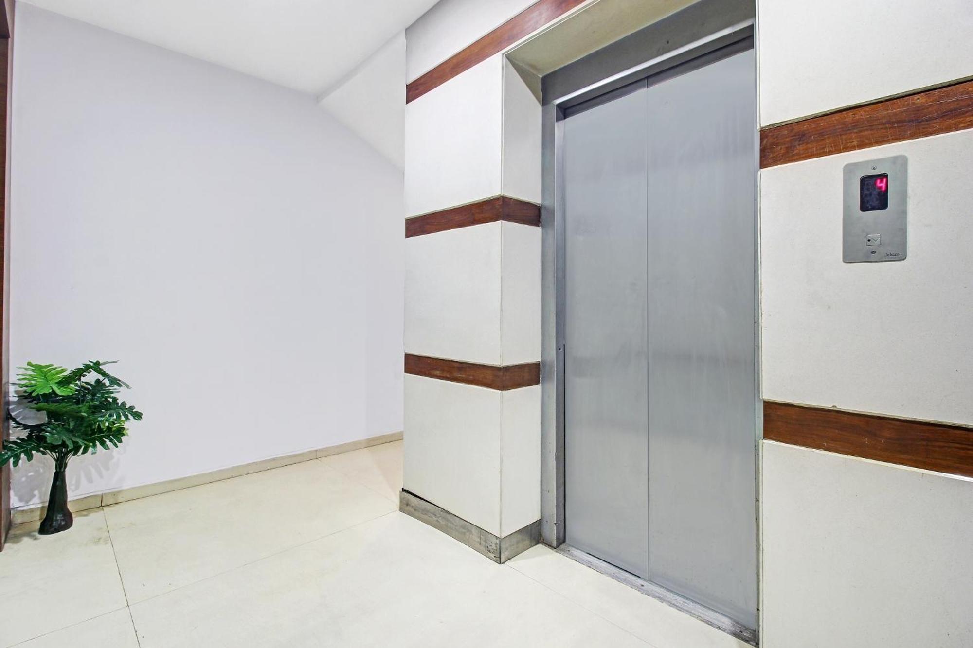 Townhouse Oak The Margi Hotel Near Yosufguda Metro Station Χιντεραμπάντ Εξωτερικό φωτογραφία
